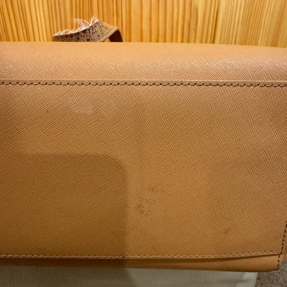 Tory Burch Caramel Leather Tote with Gold Logo - Picture 7 of 14